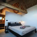 Les 3 Cubes Semesterbostad